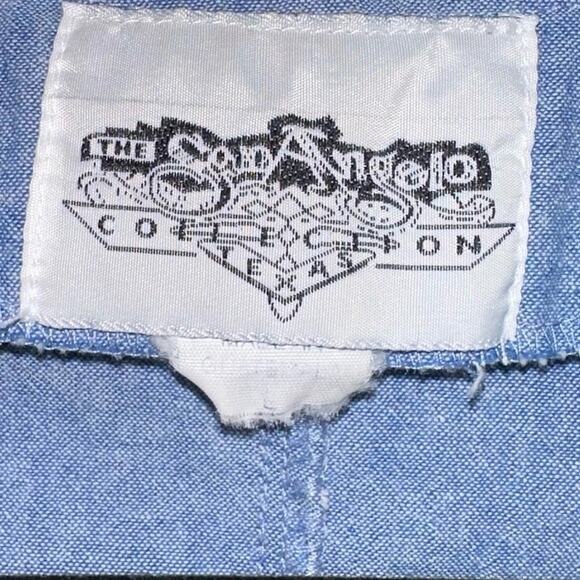 The San Angelo Collection Denim Cropped Scoop Neck Button Front Top - Picture 3 of 4